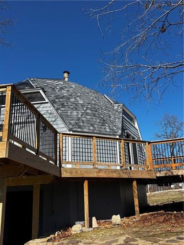 10116 Billabong Drive, Clinton, MO 64735