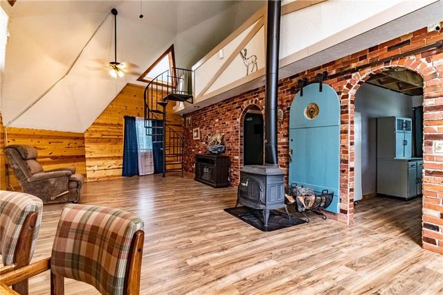 10116 Billabong Drive, Clinton, MO 64735