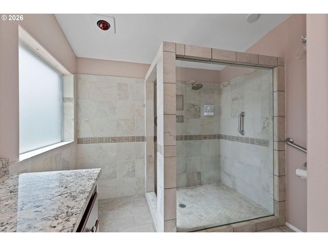 2055 Sw BARD Rd, Lincoln City, OR 97367
