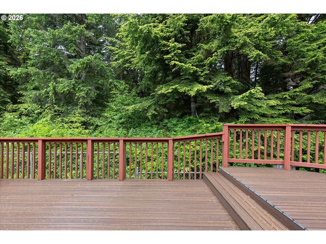 2055 Sw BARD Rd, Lincoln City, OR 97367
