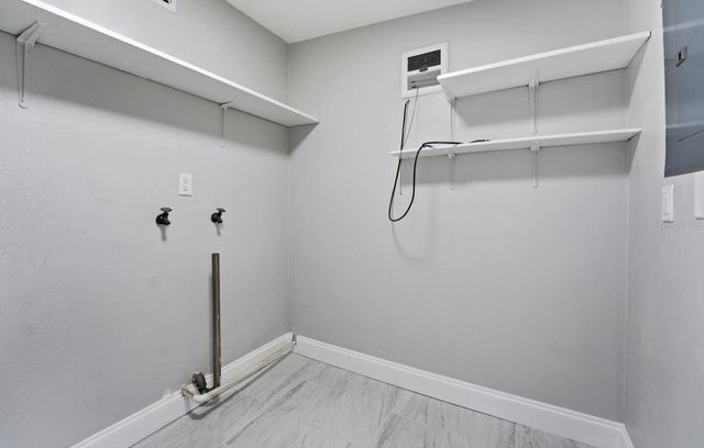 4313 MIDLAND ROAD, Sarasota, FL 34231