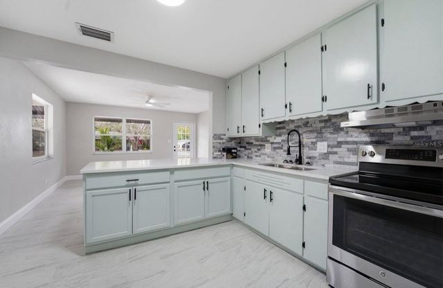 4313 MIDLAND ROAD, Sarasota, FL 34231