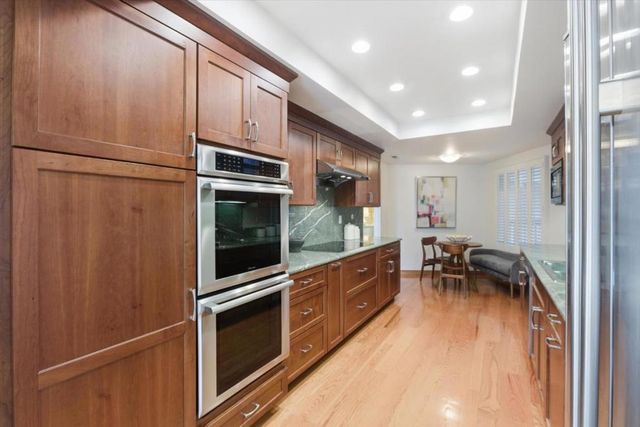 300 Sand Hill Circle 301, Menlo Park, CA 94025