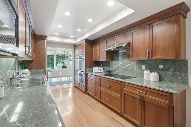 300 Sand Hill Circle 301, Menlo Park, CA 94025