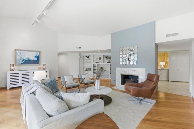 300 Sand Hill Circle 301, Menlo Park, CA 94025