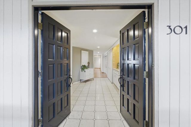 300 Sand Hill Circle 301, Menlo Park, CA 94025