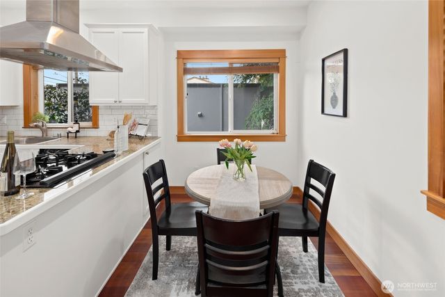 9219 Stone Avenue N, Seattle, WA 98103
