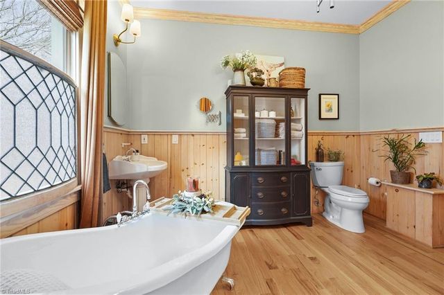 120 Town Lot Drive, Pfafftown, NC 27040