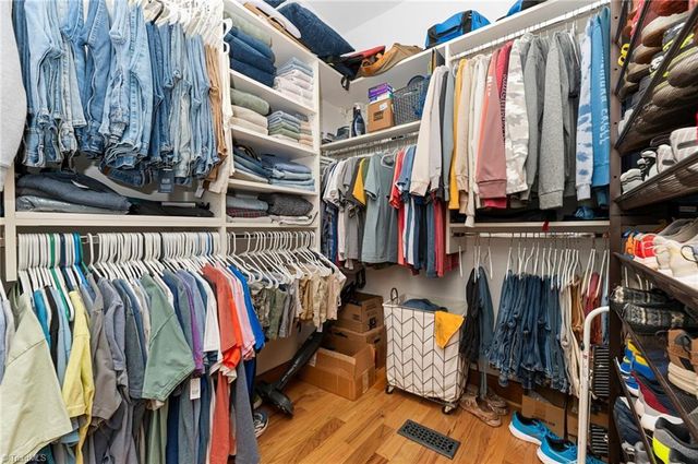 120 Town Lot Drive, Pfafftown, NC 27040