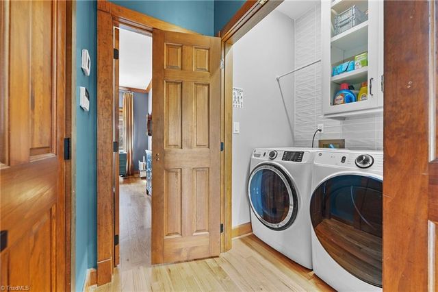 120 Town Lot Drive, Pfafftown, NC 27040