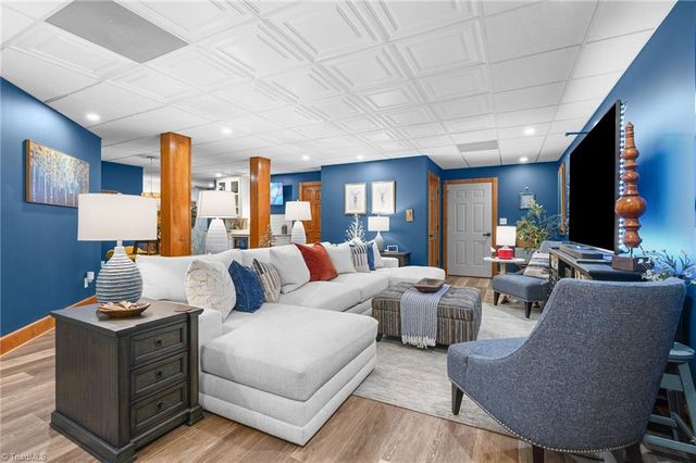 120 Town Lot Drive, Pfafftown, NC 27040