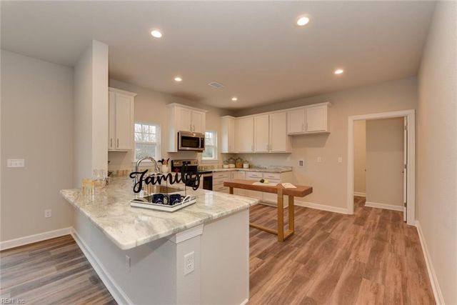 1011 Cedar Tree CT, Chesapeake, VA 23323