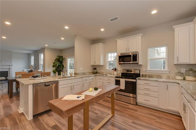 1011 Cedar Tree CT, Chesapeake, VA 23323