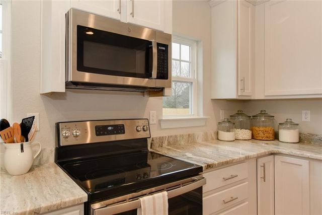 1011 Cedar Tree CT, Chesapeake, VA 23323