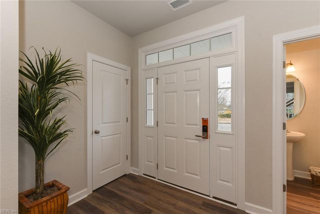 1011 Cedar Tree CT, Chesapeake, VA 23323