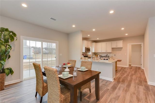 1011 Cedar Tree CT, Chesapeake, VA 23323