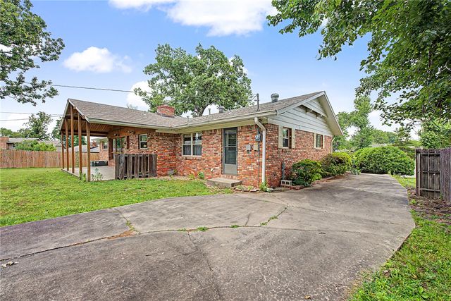 1308 Birch Drive, Rogers, AR 72758