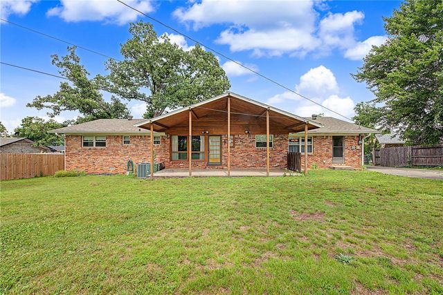 1308 Birch Drive, Rogers, AR 72758