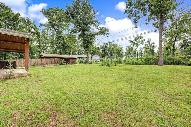 1308 Birch Drive, Rogers, AR 72758