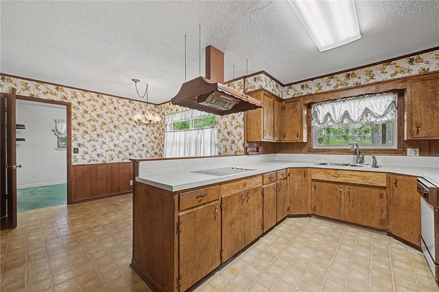1308 Birch Drive, Rogers, AR 72758