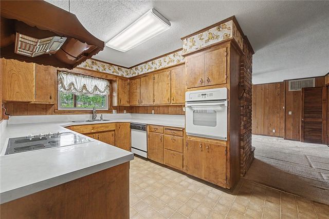 1308 Birch Drive, Rogers, AR 72758