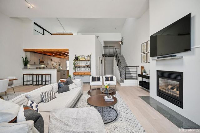 999 16th Street 15, San Francisco, CA 94107