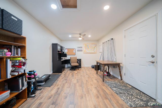 847 Calloway Rd, Marshall, TX 75670