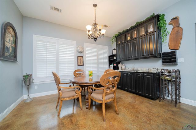 847 Calloway Rd, Marshall, TX 75670