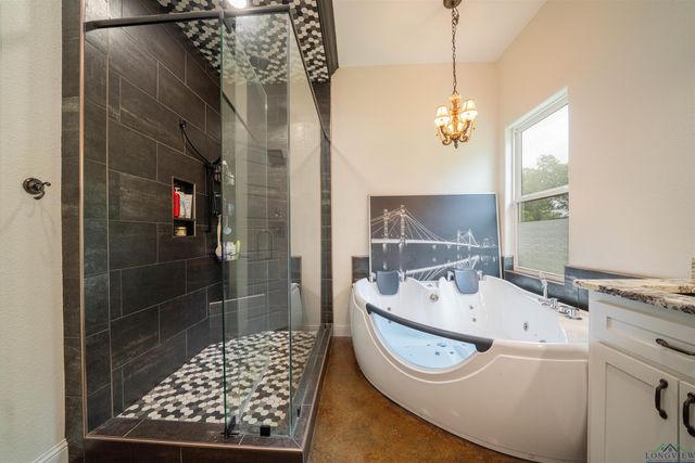 847 Calloway Rd, Marshall, TX 75670