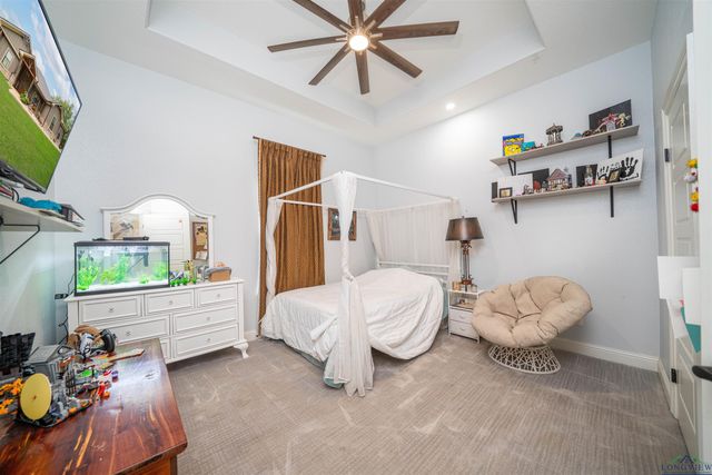 847 Calloway Rd, Marshall, TX 75670