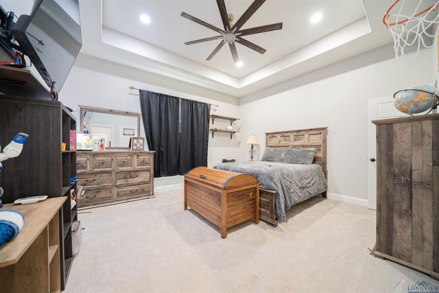 847 Calloway Rd, Marshall, TX 75670