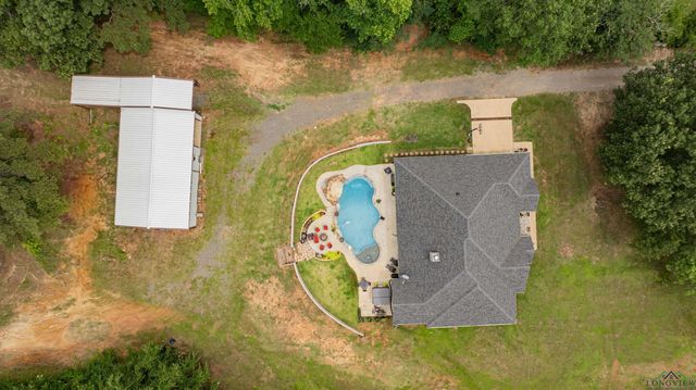 847 Calloway Rd, Marshall, TX 75670