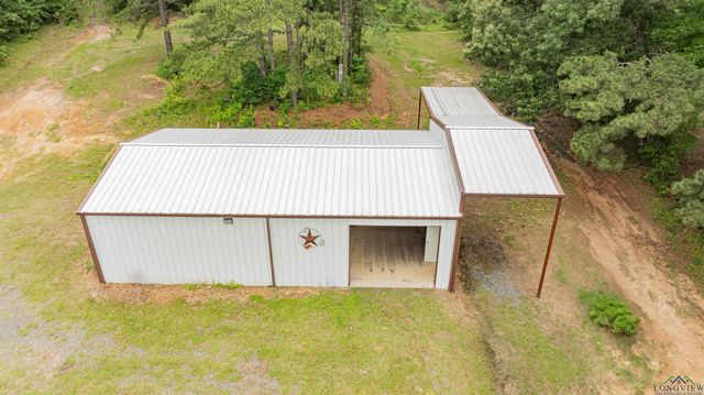 847 Calloway Rd, Marshall, TX 75670