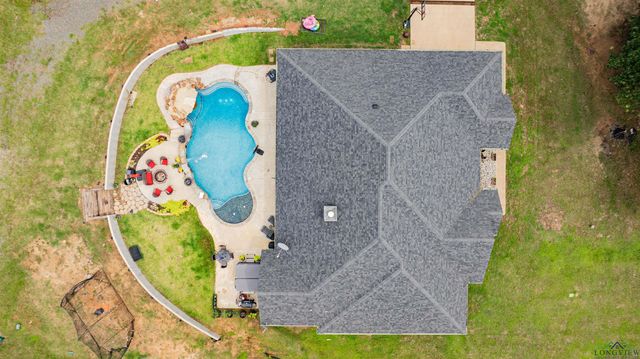 847 Calloway Rd, Marshall, TX 75670