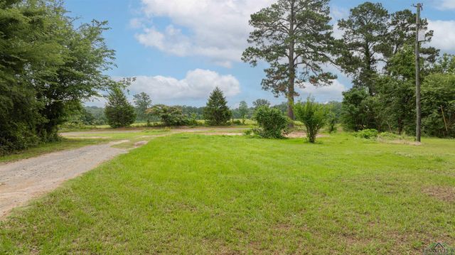 847 Calloway Rd, Marshall, TX 75670