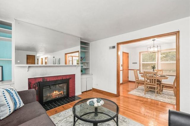 9610 E 29th Terrace S, Independence, MO 64052