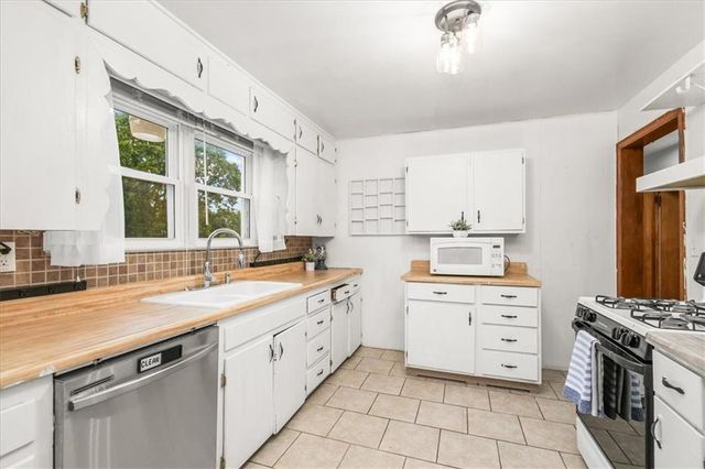 9610 E 29th Terrace S, Independence, MO 64052
