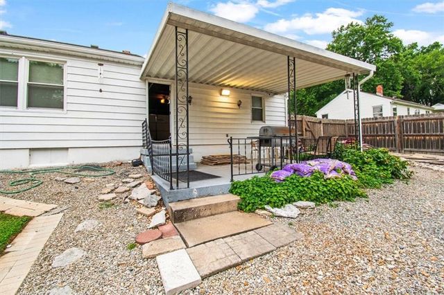 9610 E 29th Terrace S, Independence, MO 64052
