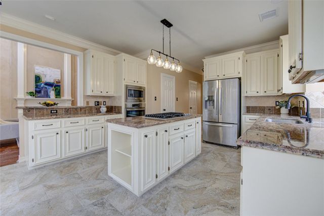 4810 Keneshaw Street, Sugar Land, TX 77479