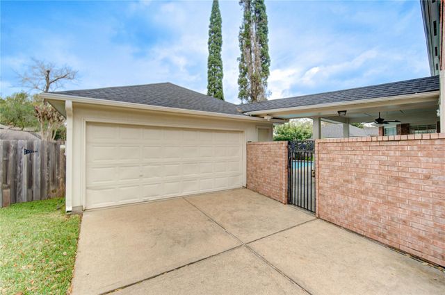 4810 Keneshaw Street, Sugar Land, TX 77479