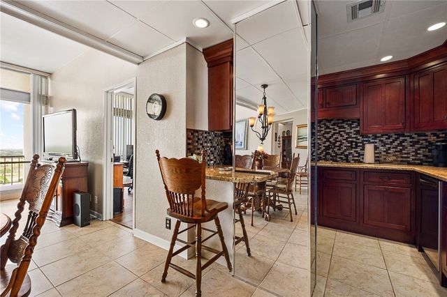 4600 Ocean Dr 707, Corpus Christi, TX 78412