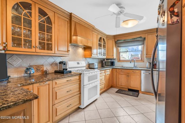 22 Parkway, Point Pleasant Beach, NJ 08742