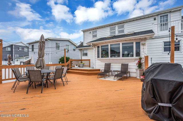 22 Parkway, Point Pleasant Beach, NJ 08742