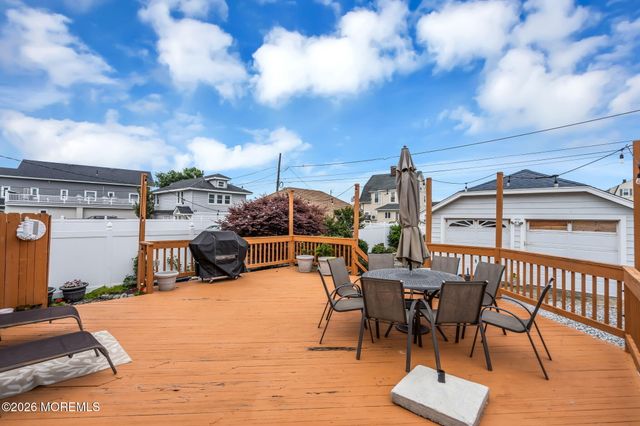 22 Parkway, Point Pleasant Beach, NJ 08742