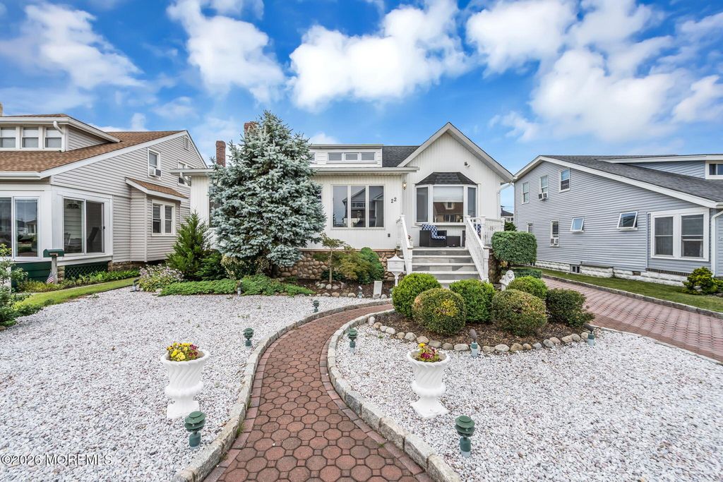 22 Parkway, Point Pleasant Beach, NJ 08742