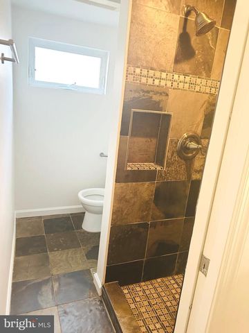 11231 ASHLEY DR, Rockville, MD 20852