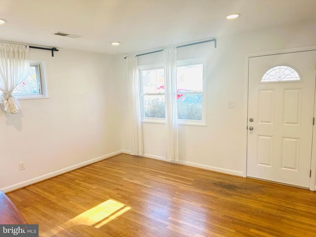 11231 ASHLEY DR, Rockville, MD 20852