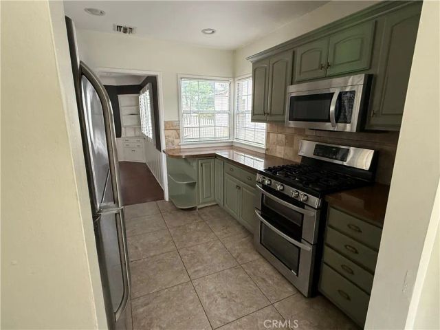 527 S Orchard, Burbank, CA 91506