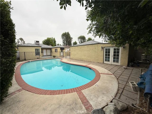 527 S Orchard, Burbank, CA 91506