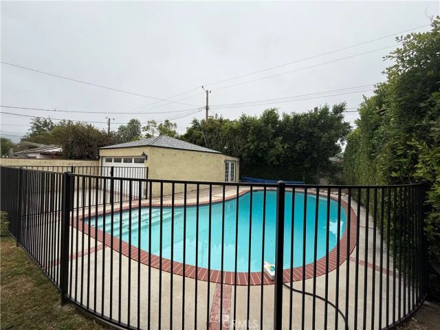 527 S Orchard, Burbank, CA 91506